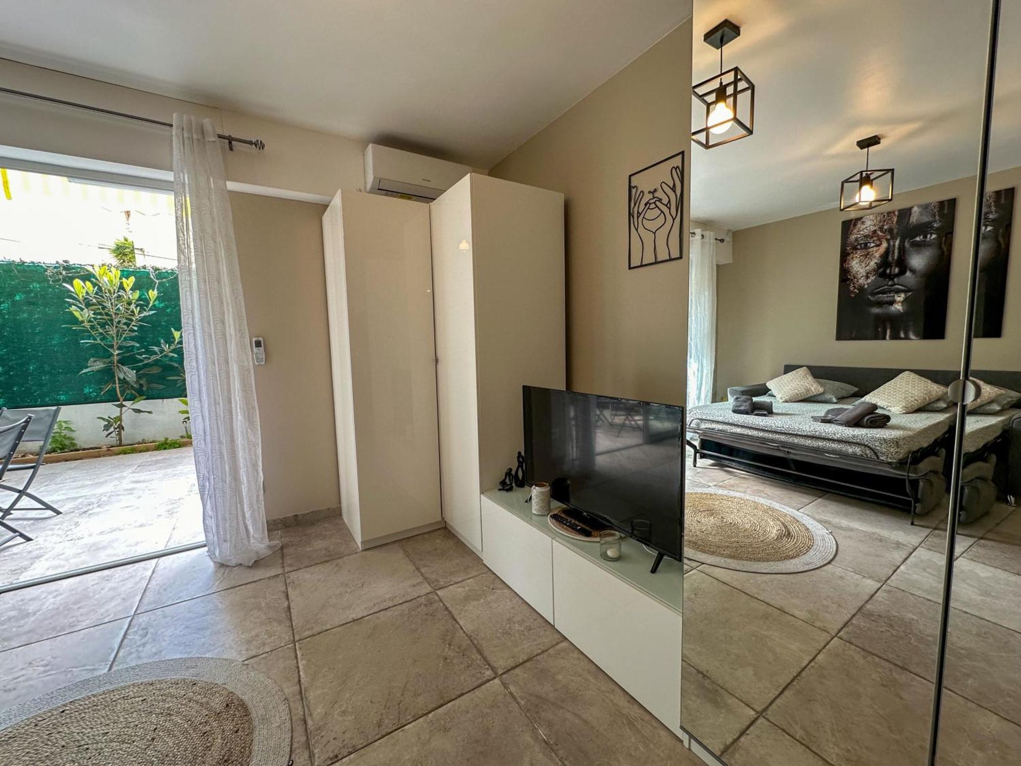 Cosy Madrid, Appartement Proche De La Mer Cannes Eksteriør bilde
